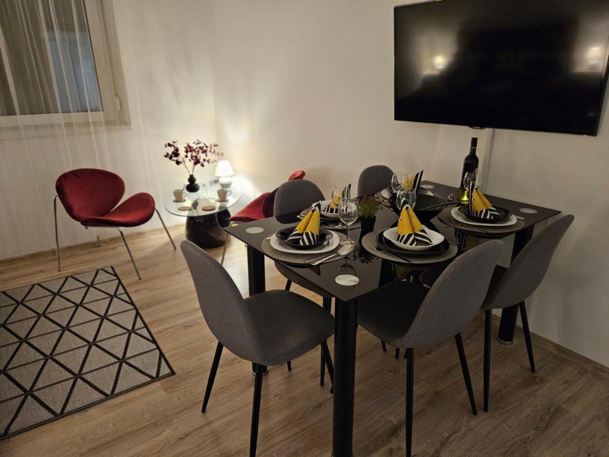 Holiness Apartmanok Segedín Exteriér fotografie