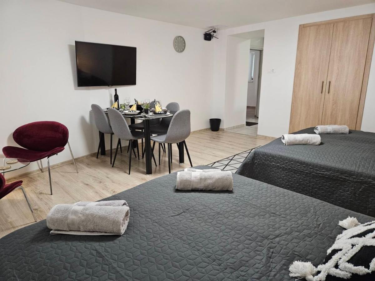 Holiness Apartmanok Segedín Exteriér fotografie